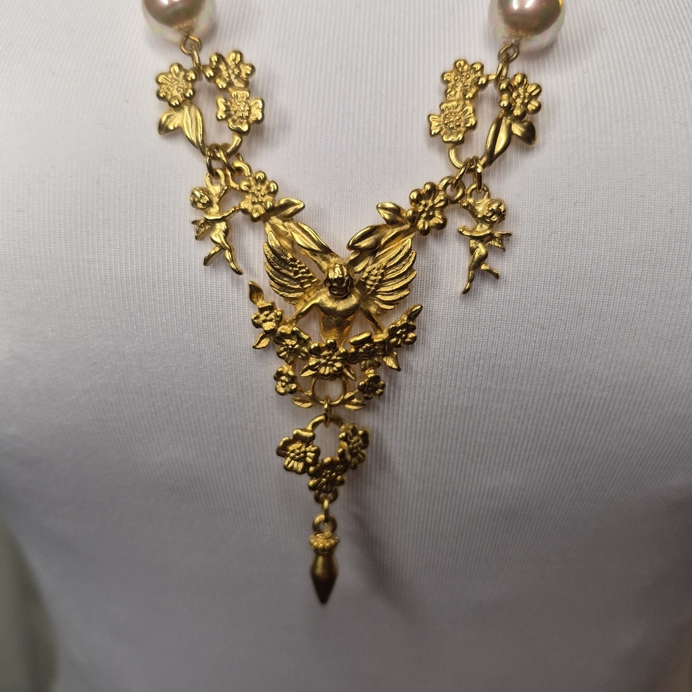 Angel Cherub 28-inch Necklace and Pierced Earring Set with Pearls - Picture 9 of 10